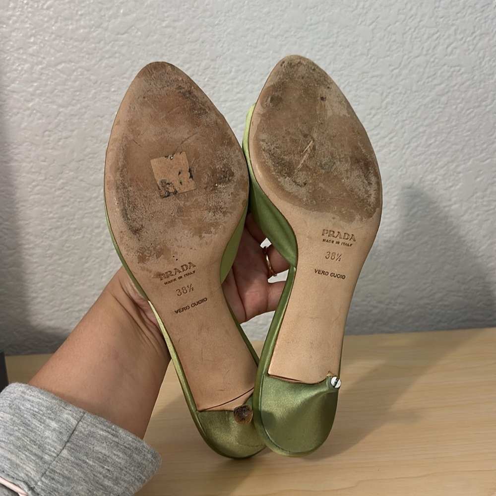 Prada green silk buckle kitten heels whimsical fairy core size 8 pointy toe - Picture 6 of 6